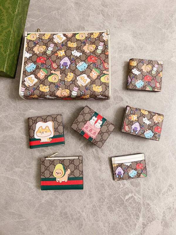 グッチ財布 レプリカ着用イメージ